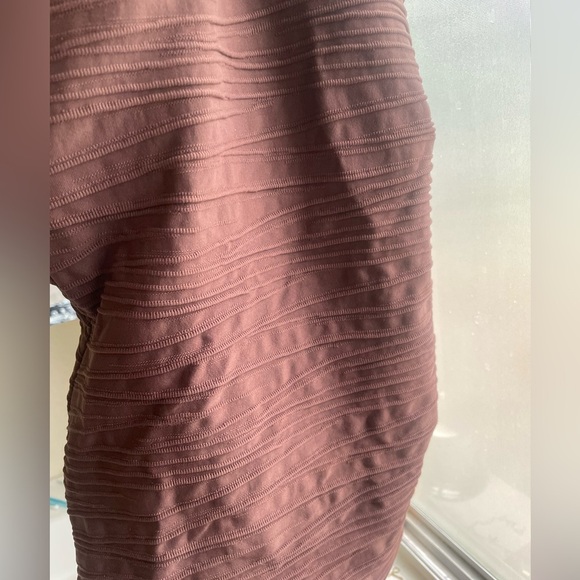 Gottex one piece dark brown ruched strapless swim suit. Padded cups. Size 6. - Picture 9 of 9